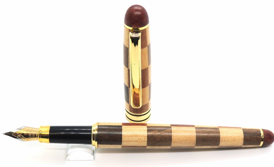 Fountain Pens * | Brand New Pen Savings Wood Fountain Pen, Checkered Pattern, Gold Trim, Medium Nib